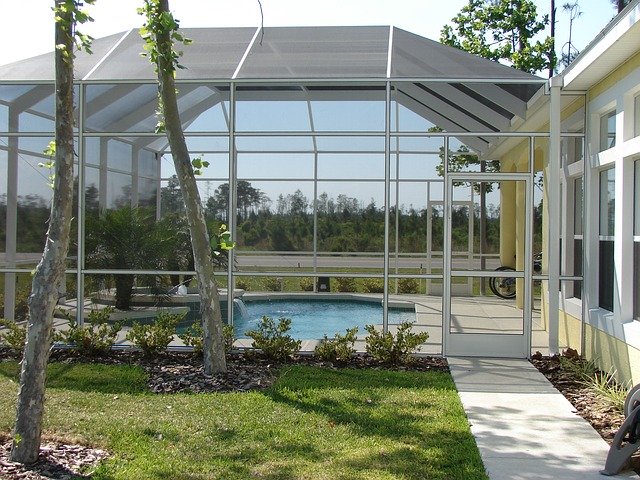 Pool cage enclosure cleaning - pressure washing Orlando FL